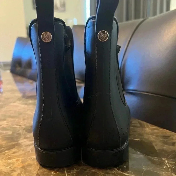 Cropped rain boots size 7 - Picture 4 of 5